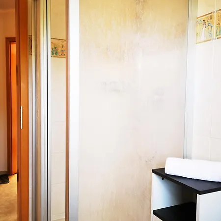 Appartementhaus Kirchweg 19 11 - Seeschwalbe * Neu Gaarz